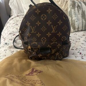 Fashion cute back pack like new